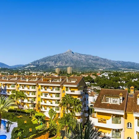Sea-view 2br - Walk To Puerto Banus - Aloha Golf * Марбелья